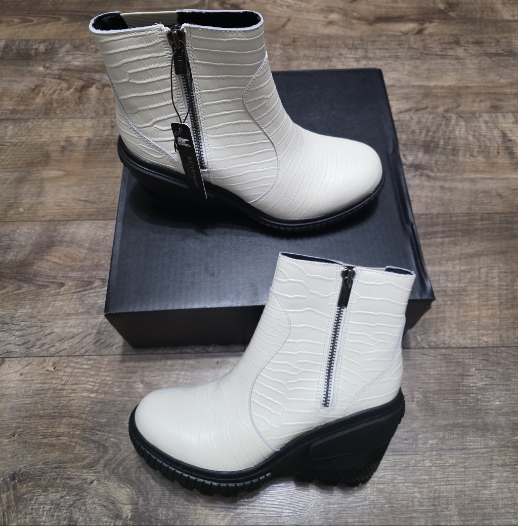 Sorel Ona Ave Zip Leather Wedge Wp Cream Ankle Boots Size 10.